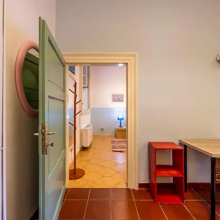 Cozy Corner In Center *