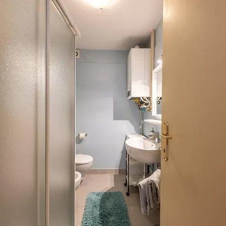 Cozy Corner In Center דירה