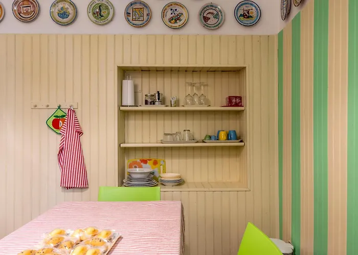 Cozy Corner In Center *